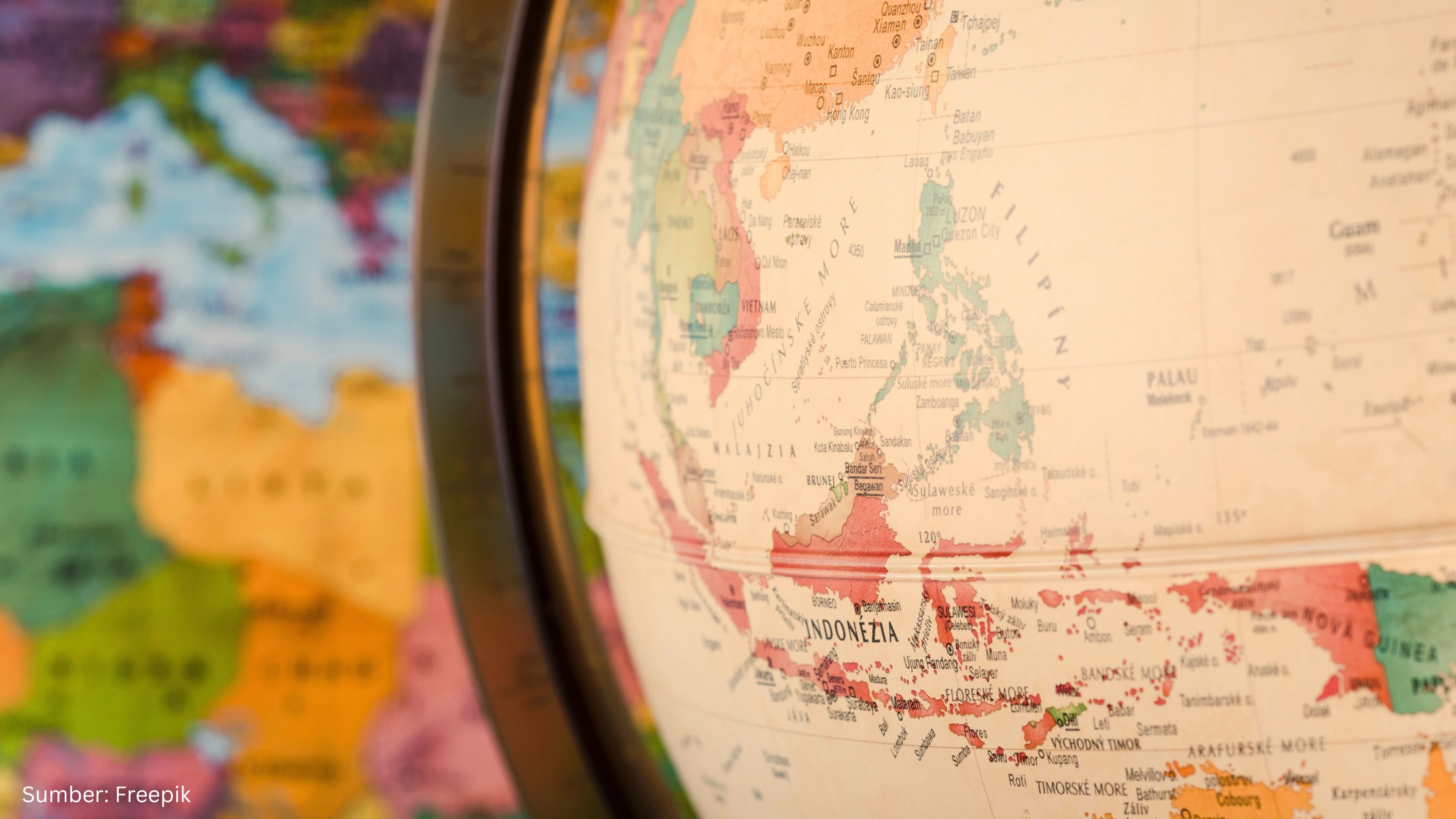 Bagaimana Atlas 38 Provinsi Indonesia Dibuat dengan Teknologi Geospasial?
