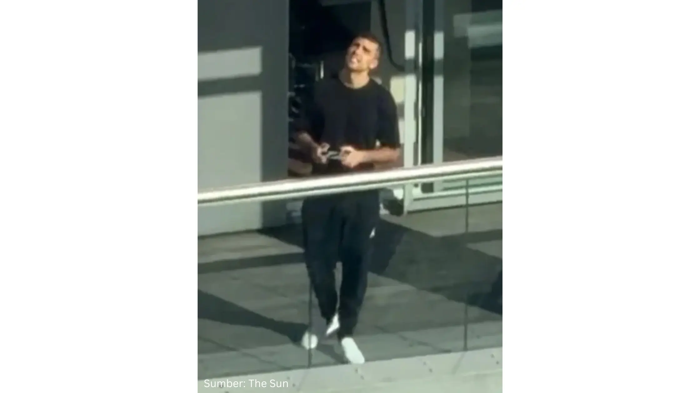 Gelandang Manchester City, Rodri Dilaporkan ke Polisi karena Menerbangkan Drone - Gambar 1