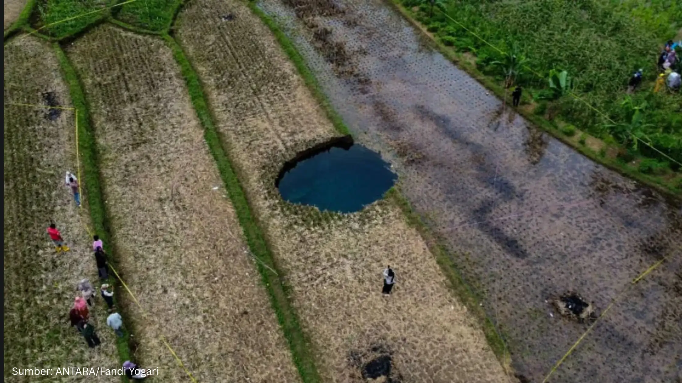 Badan Geologi Tawarkan Dua Opsi Penanganan Darurat Sinkhole Situjuah, Apa Saja?