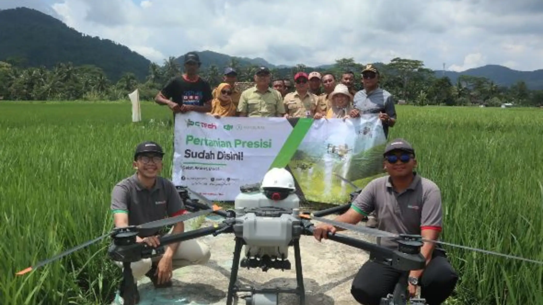 Diskatan Kuningan Mulai Gunakan Drone untuk Proteksi Lahan Padi, Ini Keunggulannya