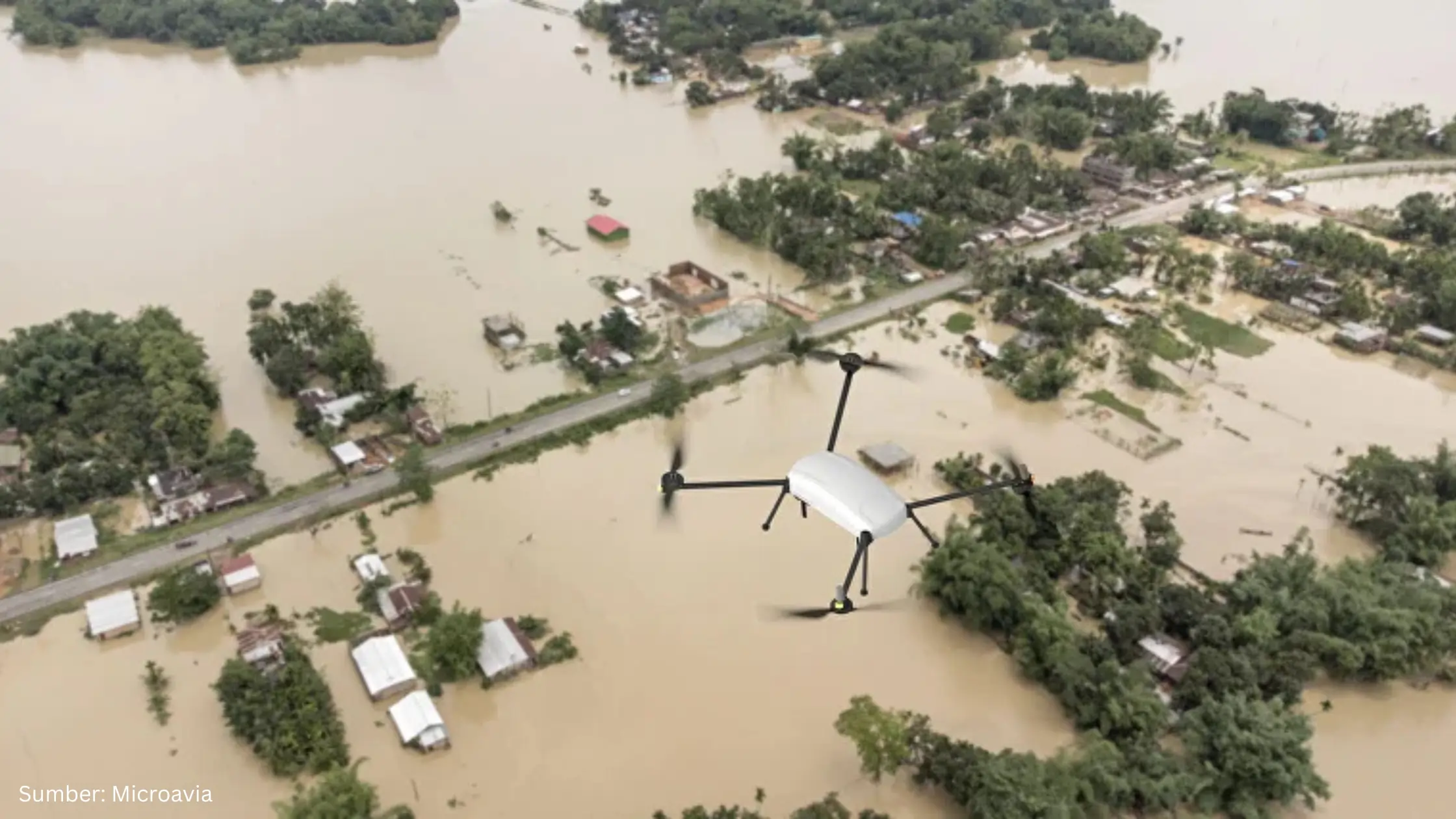 Menhut Lacak Asal Kayu Gelondongan dengan Drone di Lokasi Banjir Sumatera